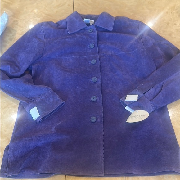 NWT- PURPLE SUEDE JACKET BEAUTIFUL. SIZE MEDIUM - Picture 3 of 8